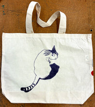 Load image into Gallery viewer, MAKALU Tote
